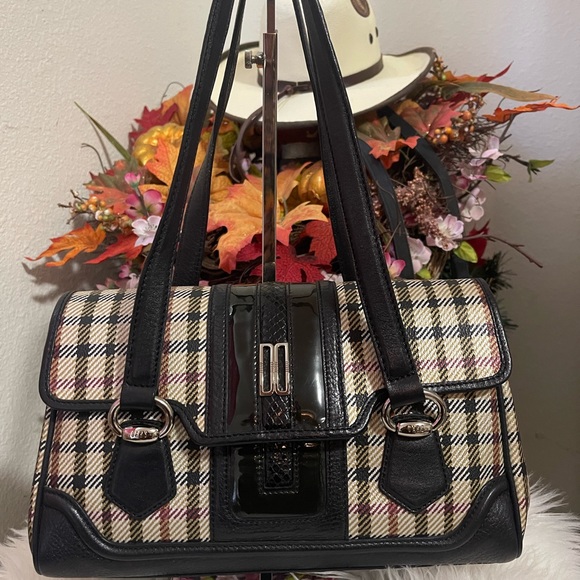 Daks London Women's Shoulder Bag Handbag with FREE long DAKS Wallet - Picture 2 of 11